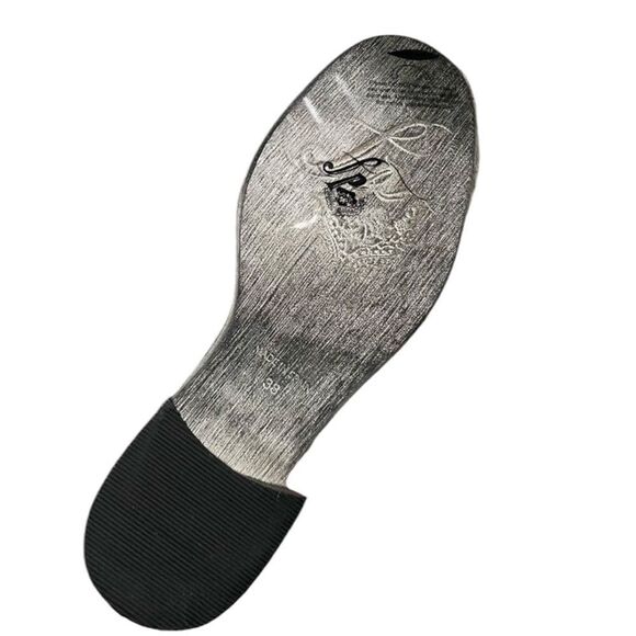 New! Free People Essential Chelsea Metallic Leather Boot
Black Sz 38 7.5 - Picture 8 of 9